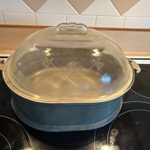 Guardian Service 12" Oval Roaster With Lid
